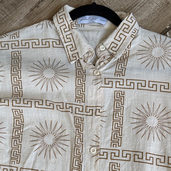 Petal & Pup Penny Cream Gold-tone Sun Geo Patterned Matching Shirt Short Set - Picture 9 of 16
